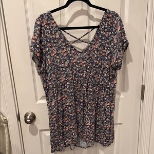 torrid Navy Floral V‑Neck Babydoll Tunic with Crisscross Back